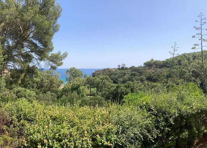 Enjoy شقة كافالير سور مير